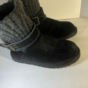 UGGS Cambridge black  Knit upper black boots size 8